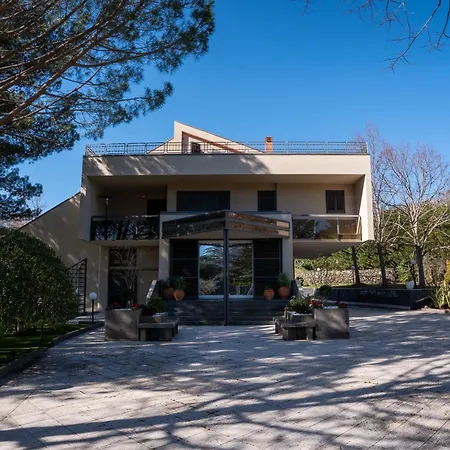 Amon Luxury On Etna